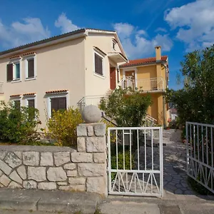 Lucia Apartment