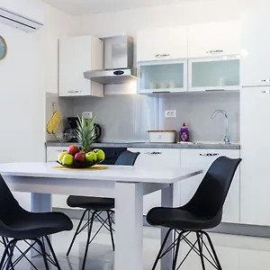 Petra Modern With Free Parking And Bbq , Zadar Kroatien